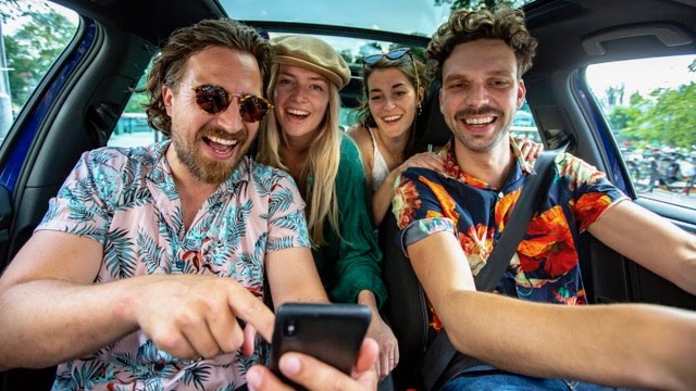 Slinger: deel je lege autostoelen via WhatsApp