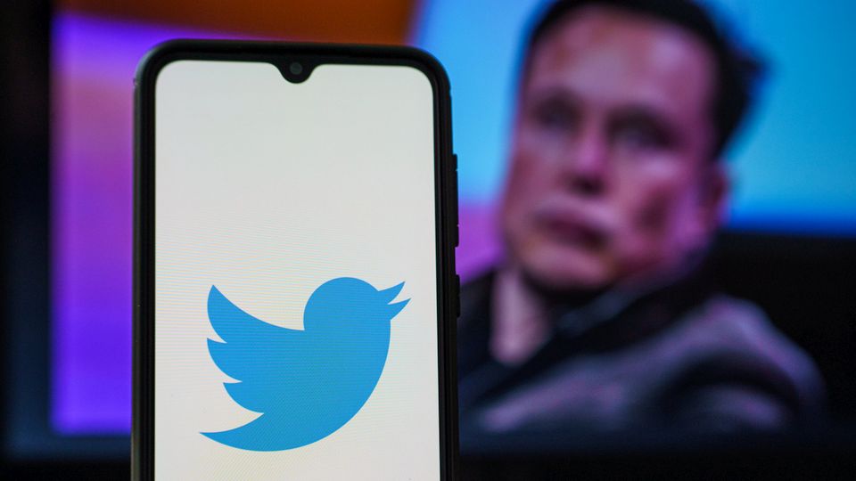 Musk: meer betalende abonnees, minder advertenties op Twitter