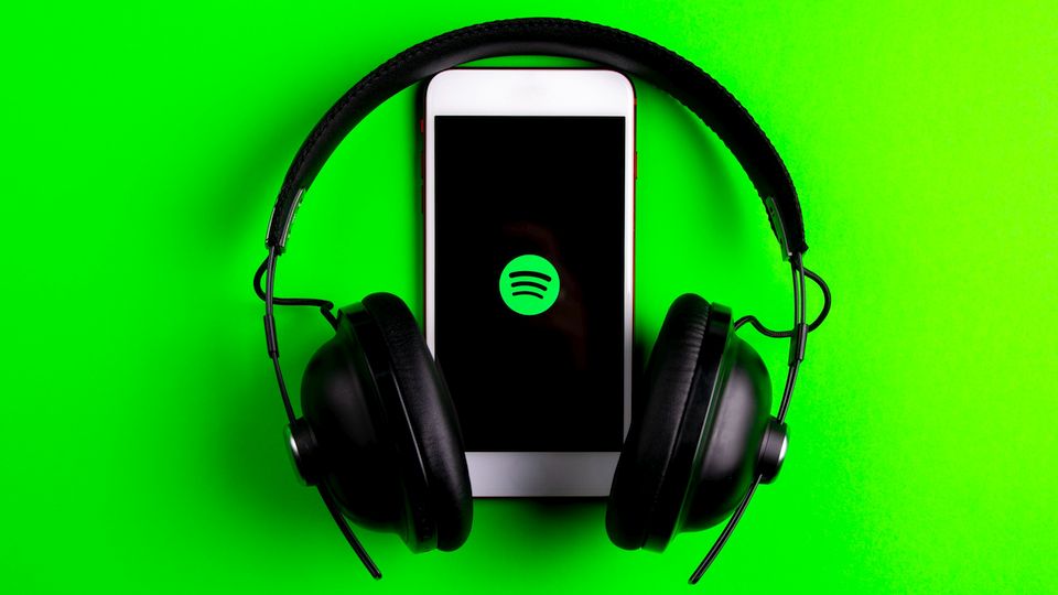 Muziekdienst Spotify groeit naar 433 miljoen maandelijkse gebruikers