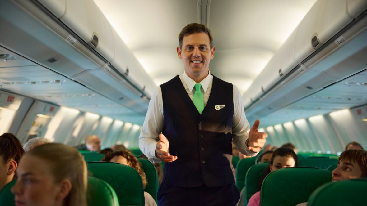 Transavia laat nieuwe merkidentiteit zien met campagne ‘Niet normaal gewoon’