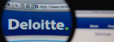 Deloitte stapt in het wielrennen