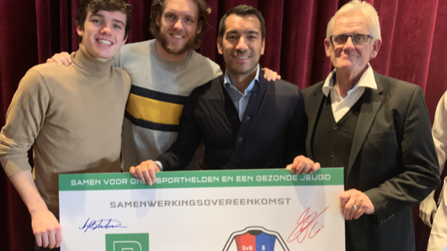 Giovanni van Bronckhorst krijgt eigen E-Cup