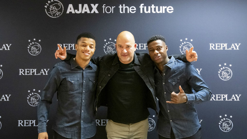 Replay kledingsponsor AFC Ajax