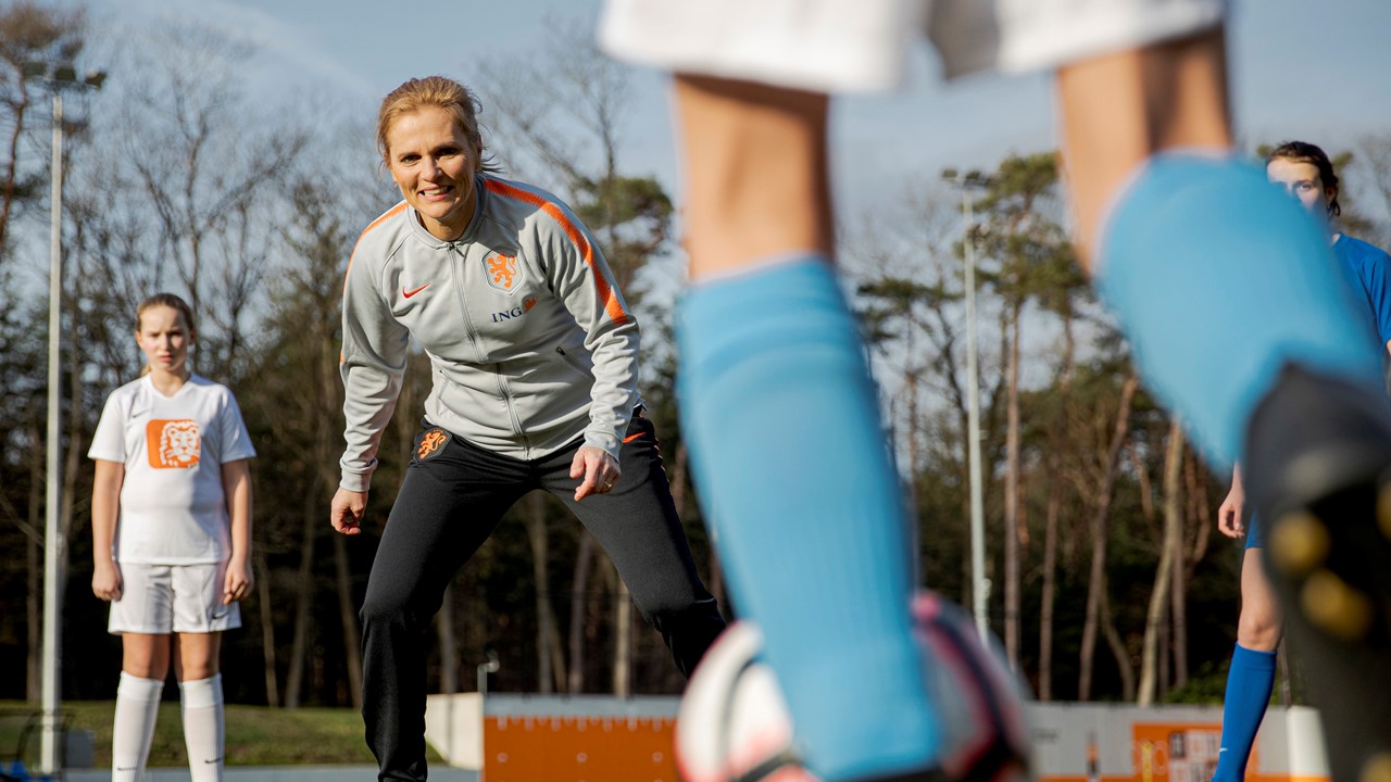 KNVB en ING vol voor vrouwenvoetbal 