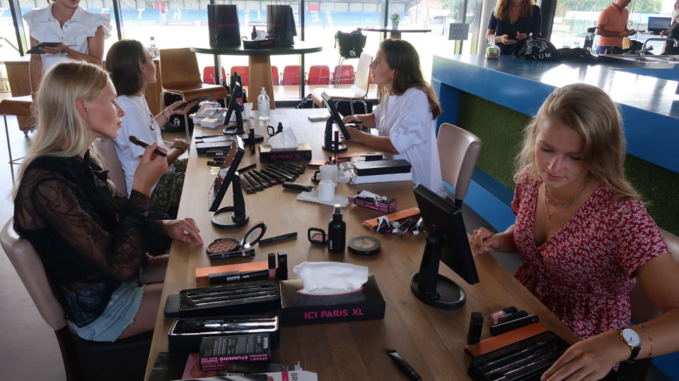 Telstar Vrouwen en jeugd in trek bij sponsors