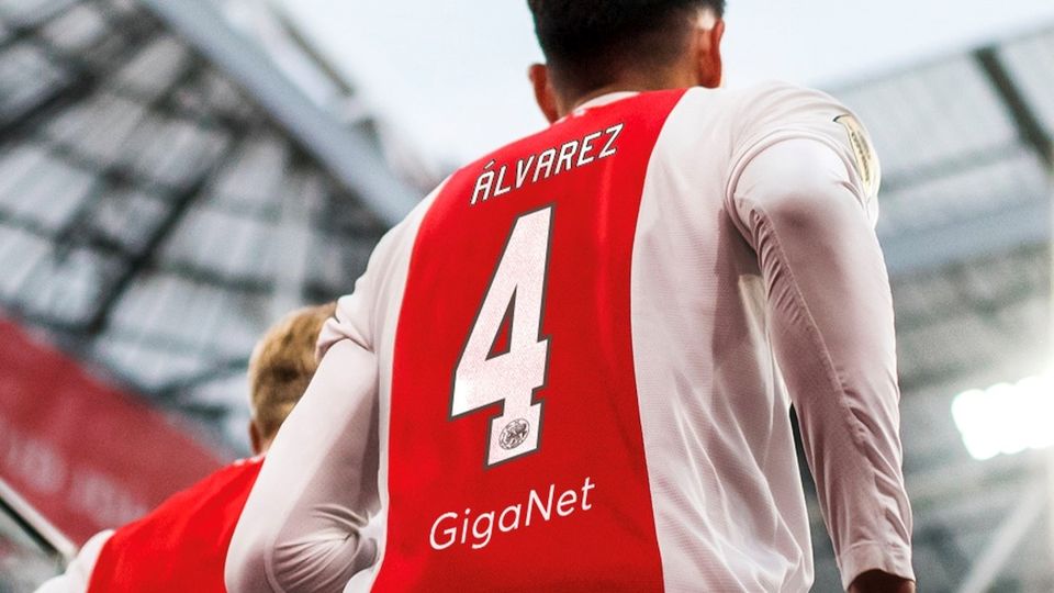 GigaNet van Ziggo komend seizoen op shirt van Ajax