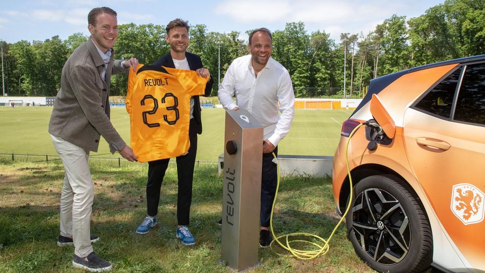 KNVB en Revolt werken samen aan verduurzaming voetbal