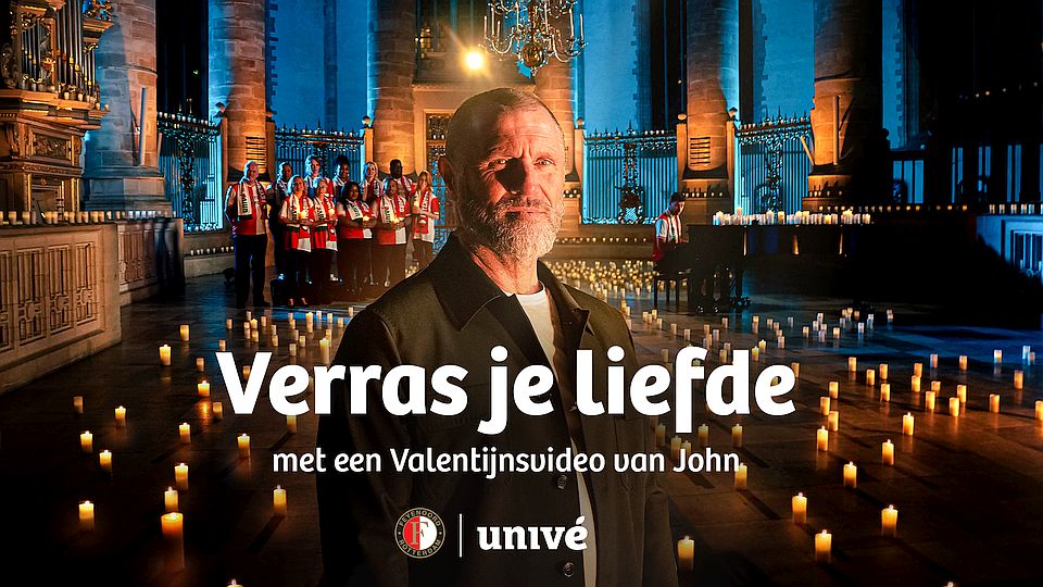 John de Wolf speelt Cupido voor Feyenoord-supporters