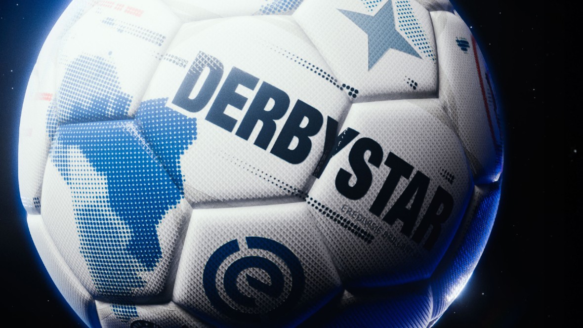 Nieuwe Eredivisiebal eert internationale invloed