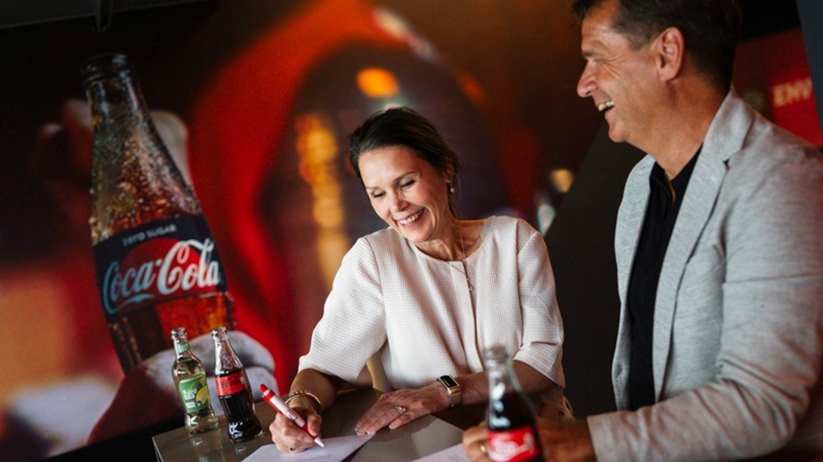 PSV en Coca-Cola verlengen samenwerking met focus op fans, keuze en duurzaamheid